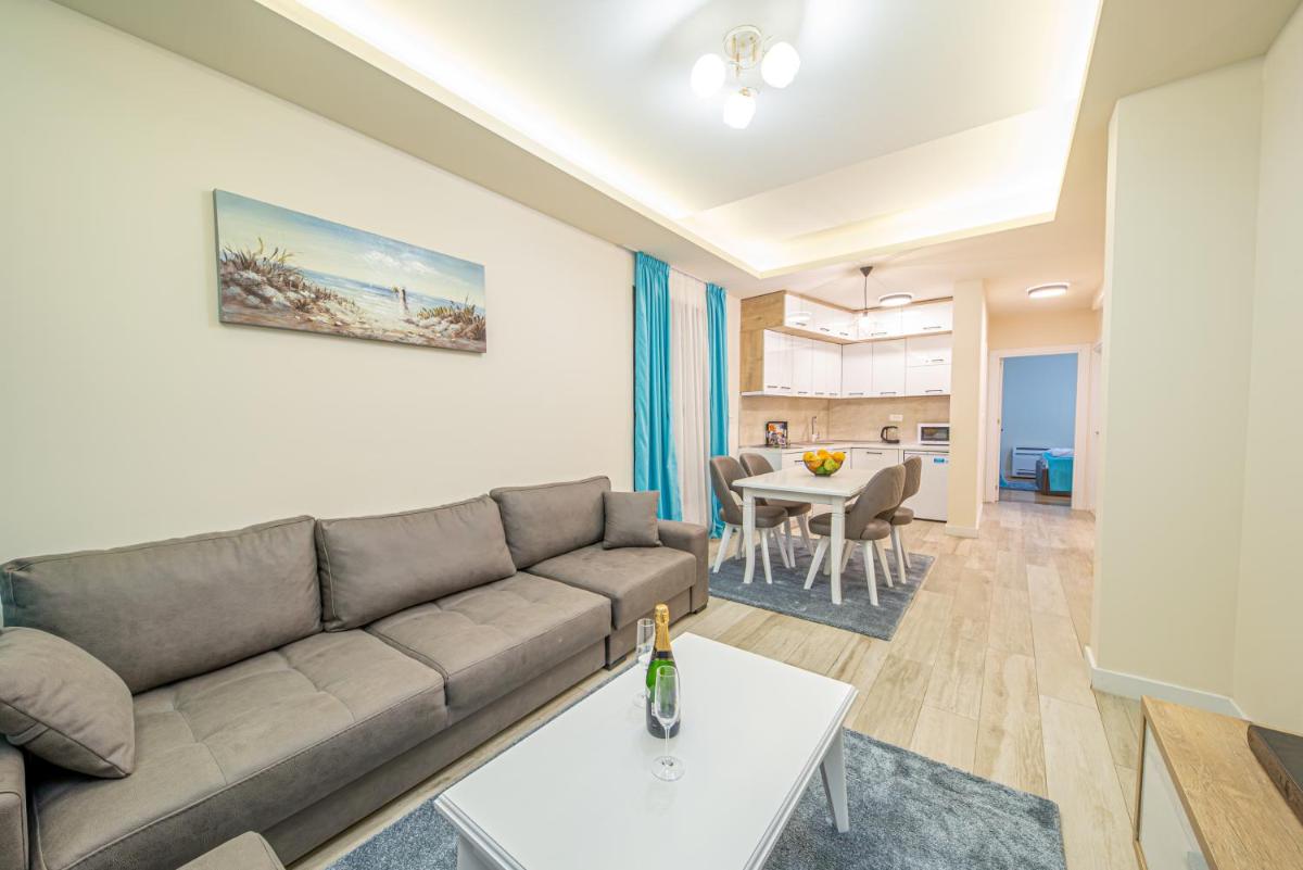 Seafront Apartments Petrovac - Housity