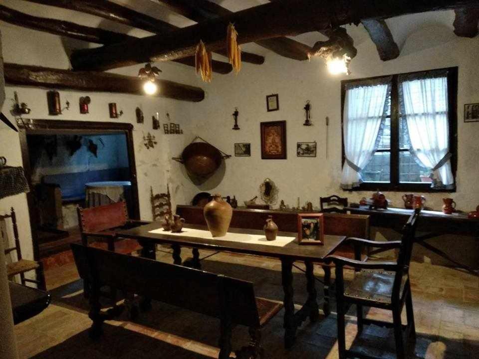 Hotel-Pension BORJA - Housity