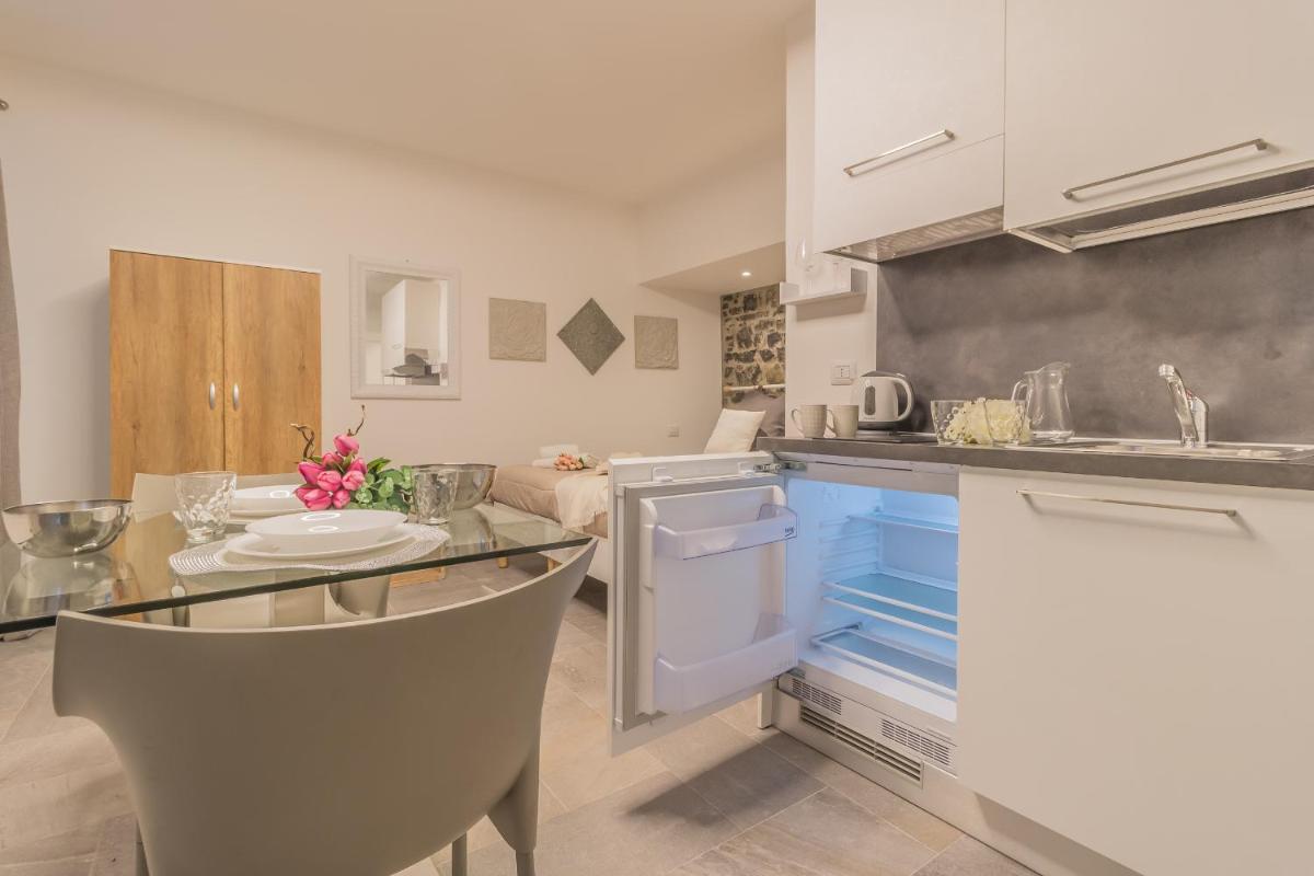 Casa Camelia Varenna - Housity