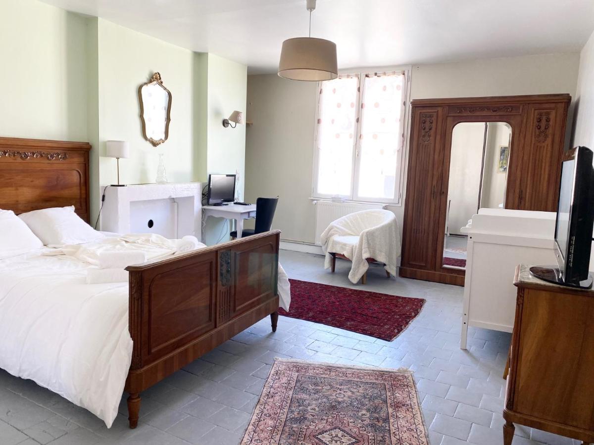 Suitetrails - La Maison des Remparts - Gite 3 etoiles pour 8 pers a Loches