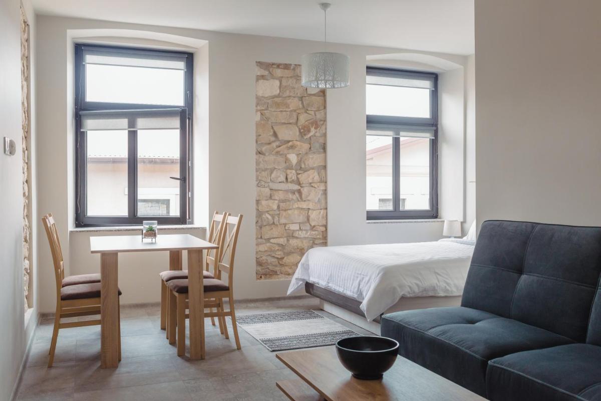 Pod Jasn? 28 - Housity