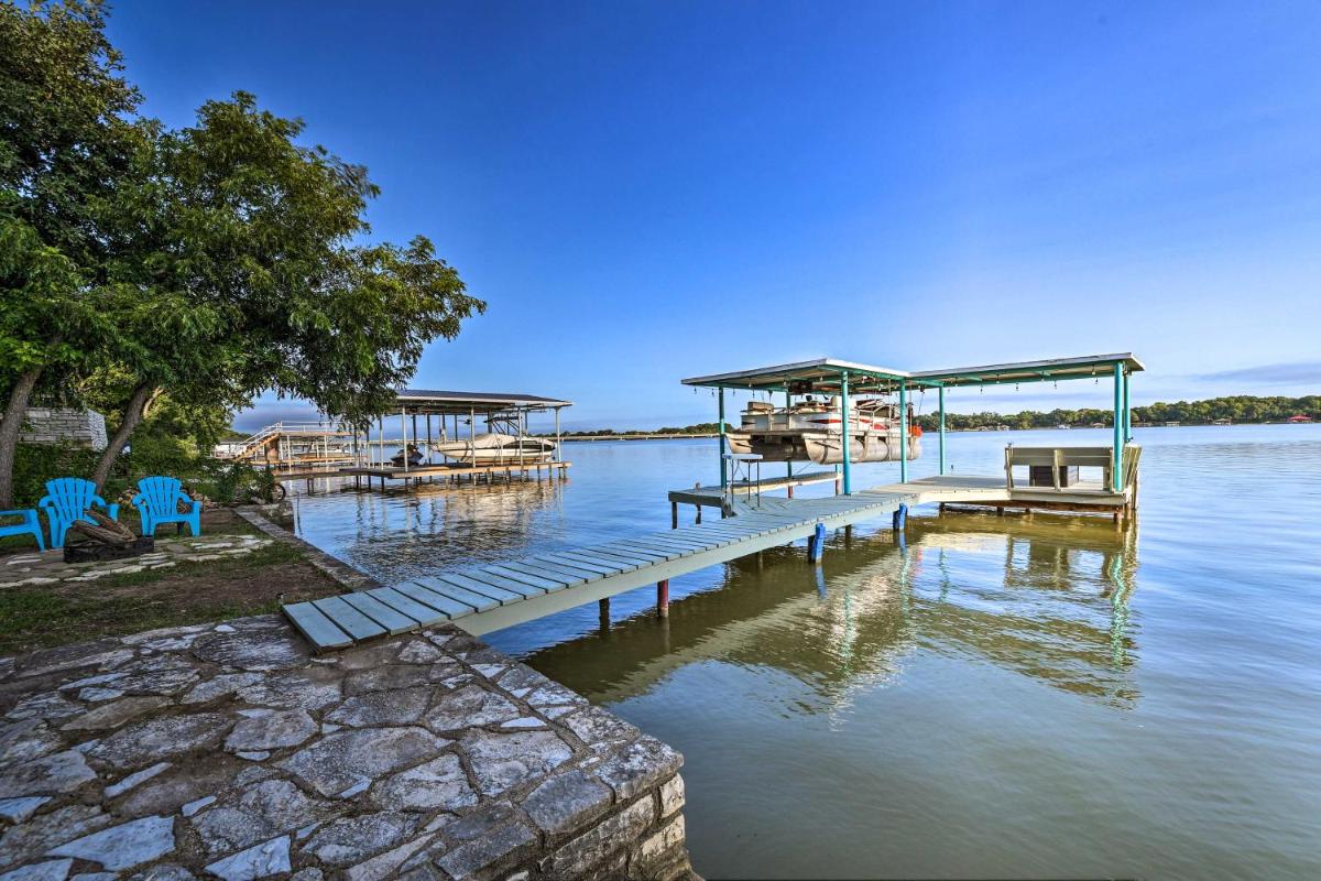 Lakefront Home Less Than 3 Miles to Historic Granbury! - Housity