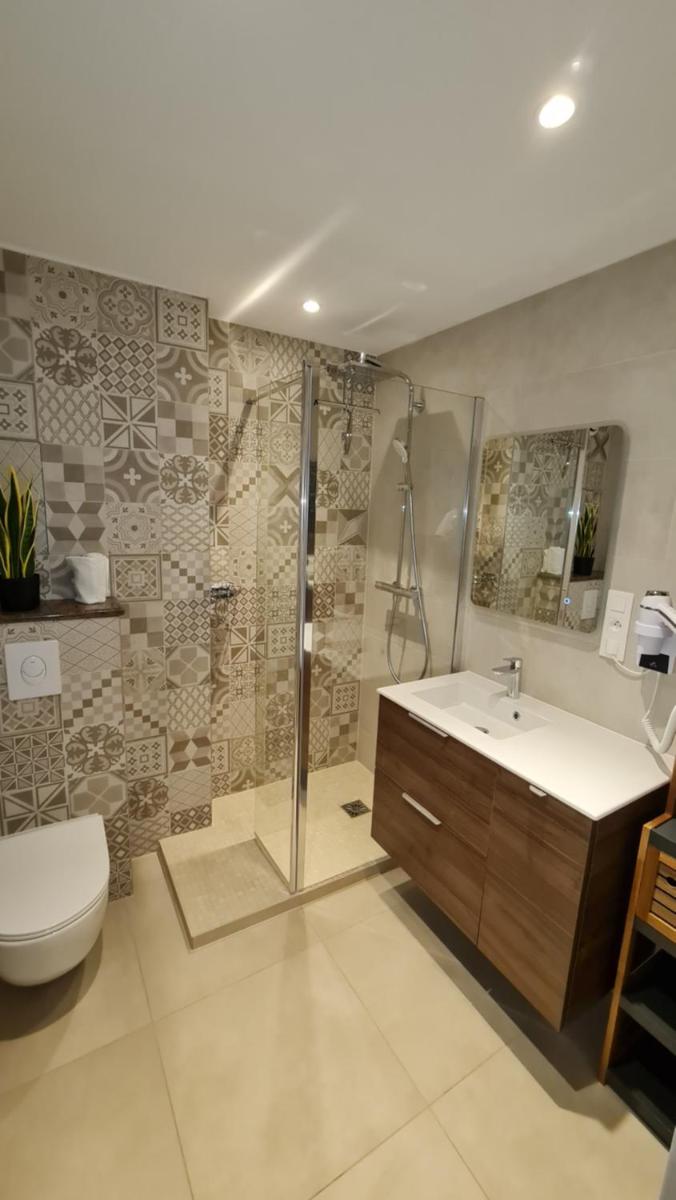 Appartement duplex climatisé avec terrasse "HANSI" - Housity