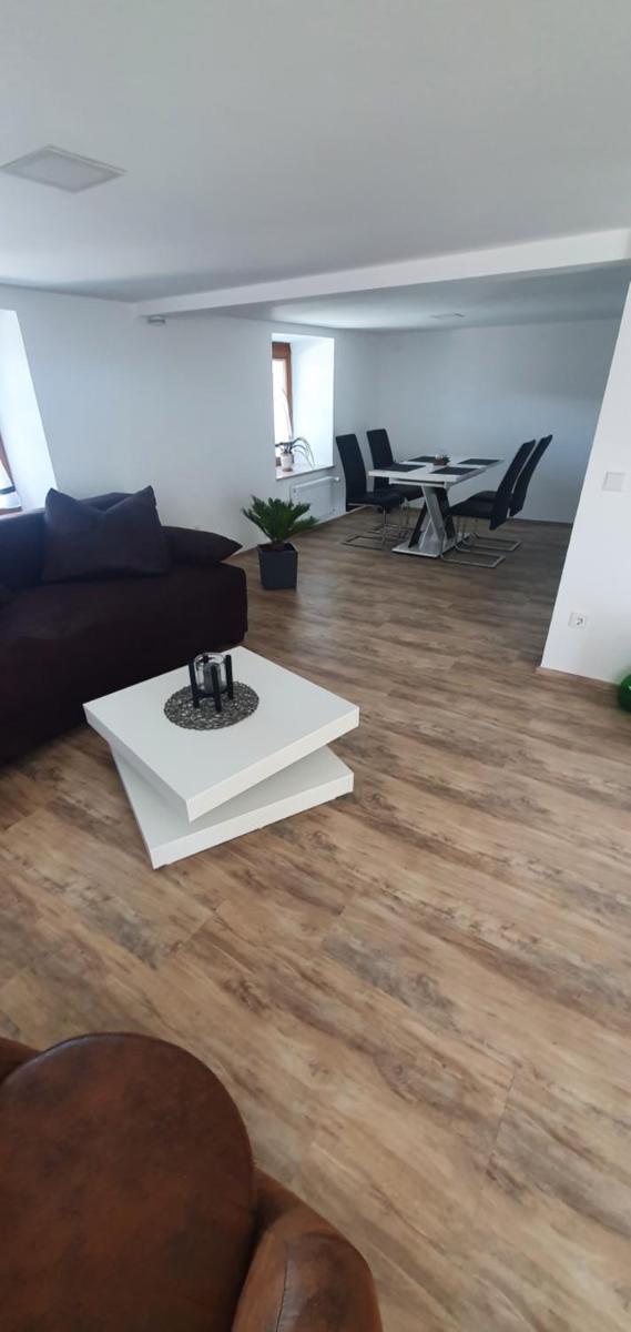 Ferienwohnung-Panoramablick-Küssaberg - Housity
