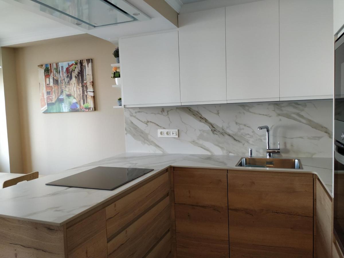 EL CAPRICHO - LUJO Y CONFORT EN EL CENTRO con PARKING INCLUIDO - Housity