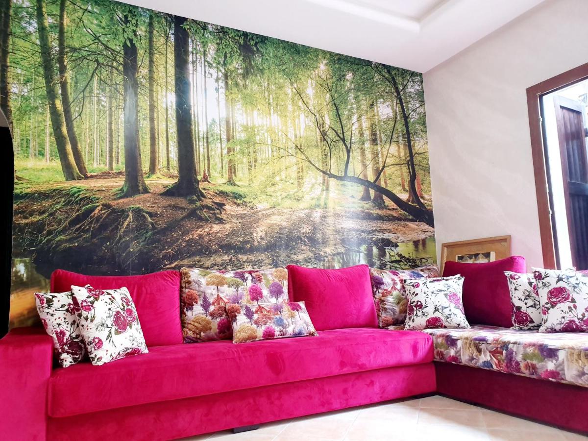 Shq ry lylac 39 s garden - Housity