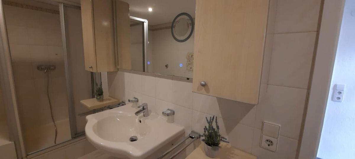 Ferienwohnung-Panoramablick-Küssaberg - Housity