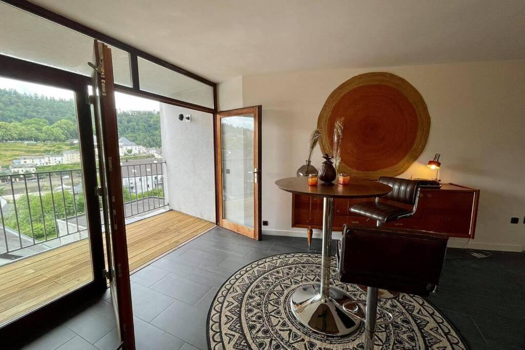 Suitetrails - Appartement loft Vintage vue sur le château
