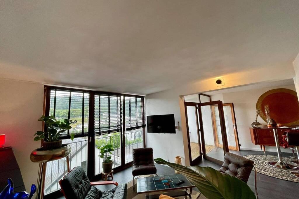 Suitetrails - Appartement loft Vintage vue sur le château