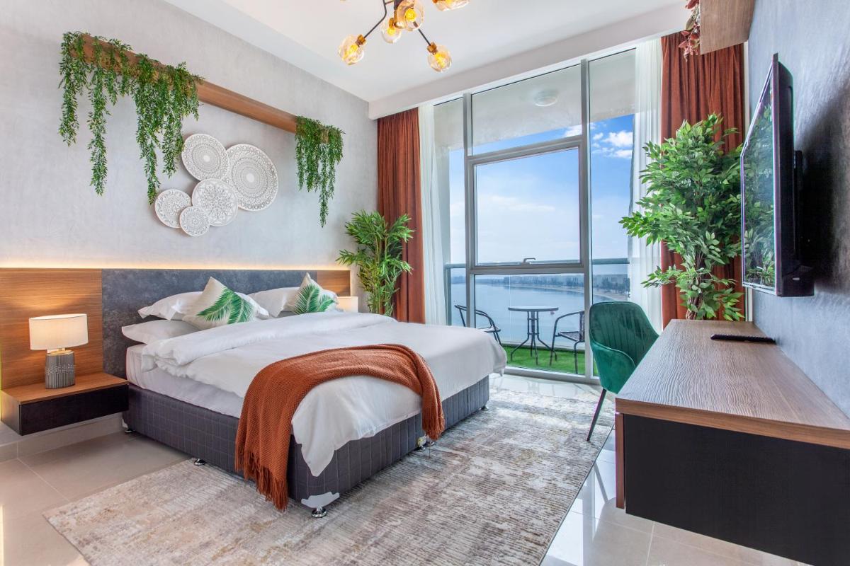 Live here, enjoy waters of Arabian Gulf - Housity