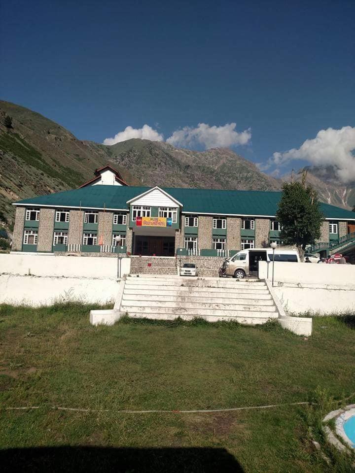 Troutland Hotel Naran - Housity