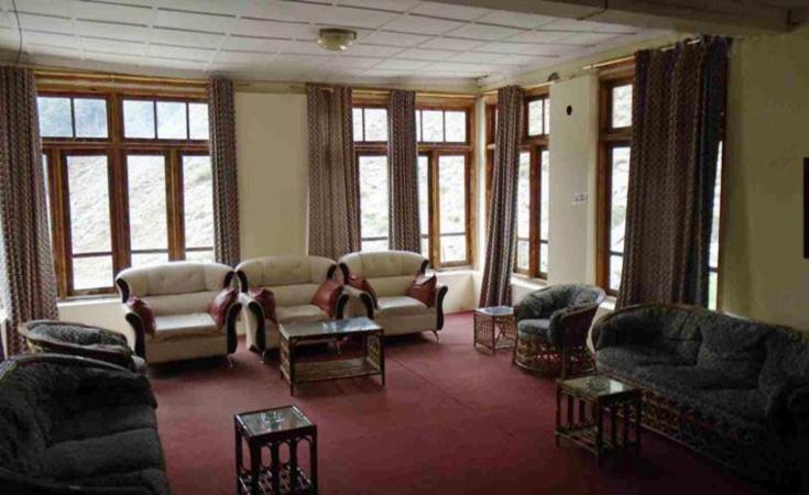 Troutland Hotel Naran - Housity