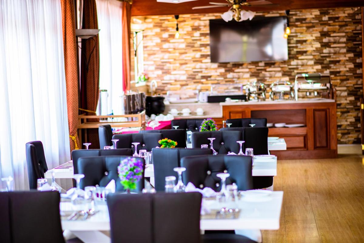 LEYSHOF HOTEL - Housity