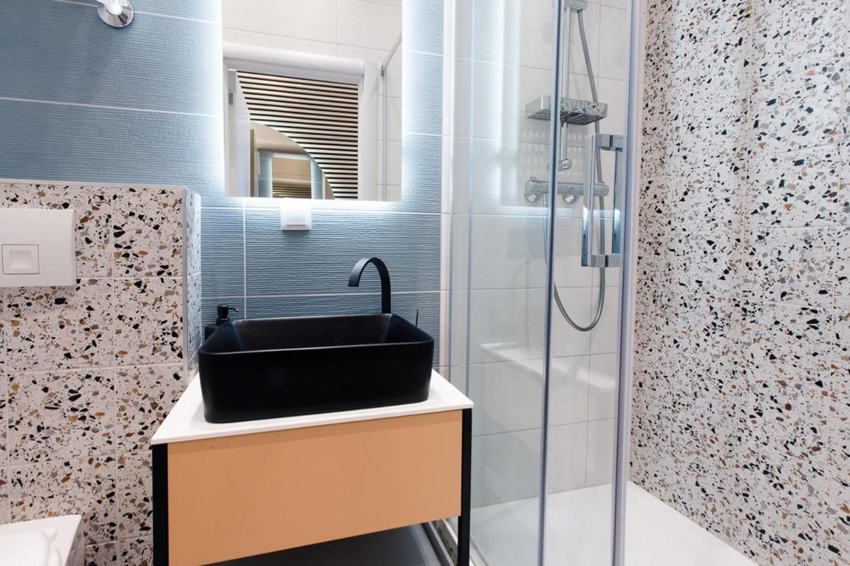 Zeus Design Apartments Unique #36 - Hizvo