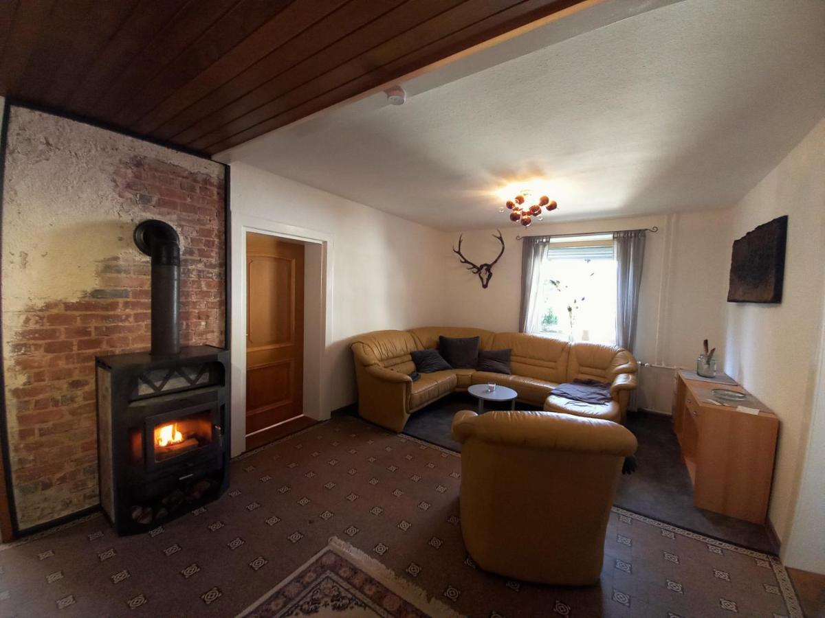 Geräumige Ferienwohnung in Felsberg - Housity