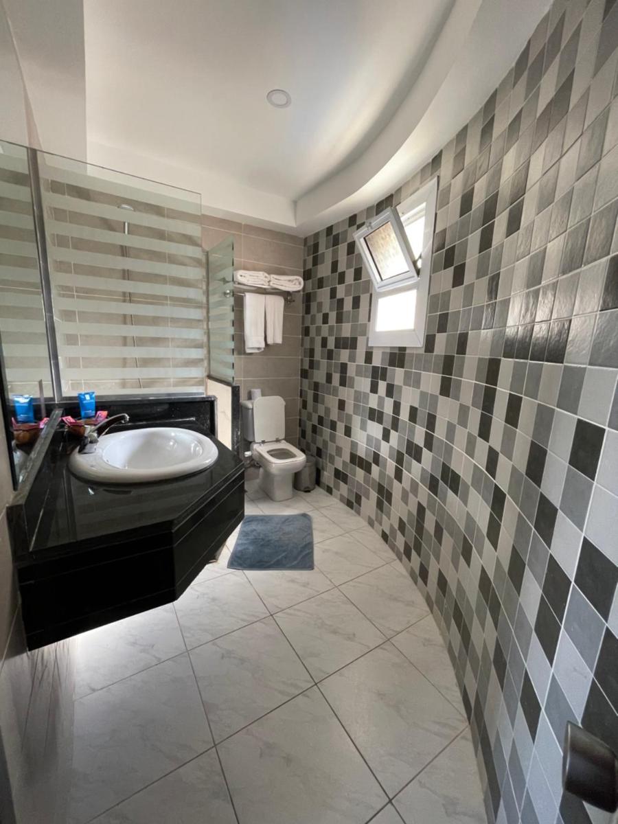Naama Inn Hotel - Housity