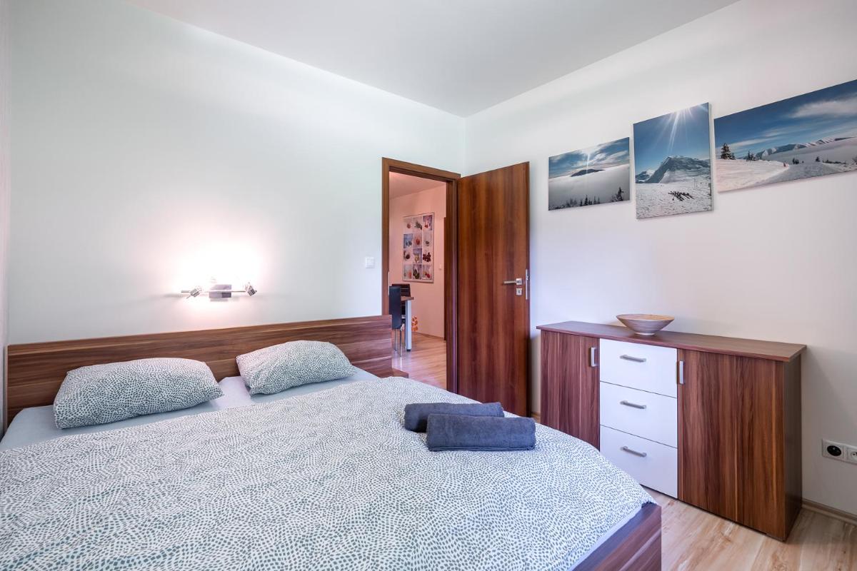 Apartment Emilka Tále-Wellness 5 min-Balcony-Hiking-View - Housity