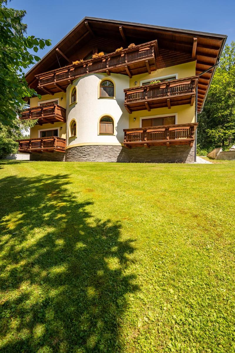 Apartment Emilka Tále-Wellness 5 min-Balcony-Hiking-View - Housity