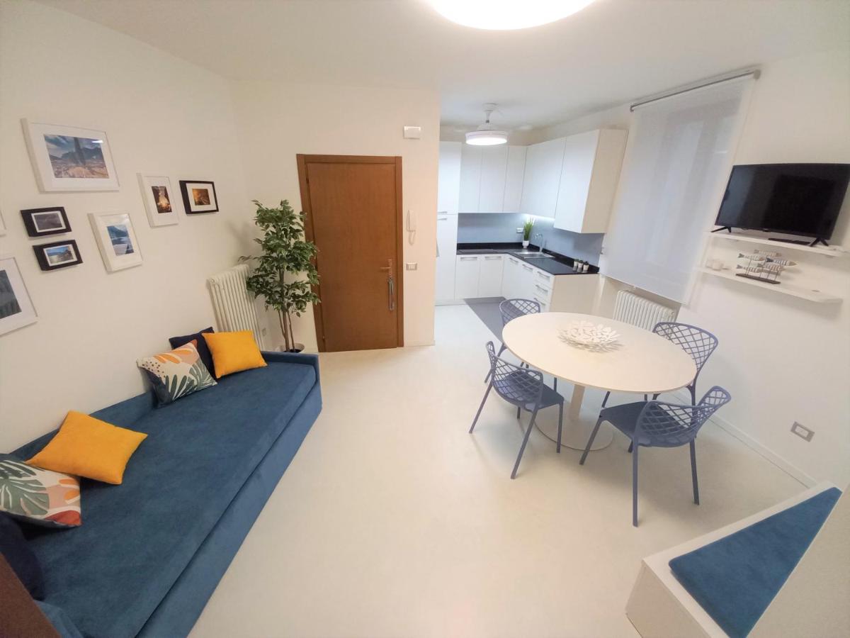North Lake Riva Apartment, steps from the Garda lake - Housity