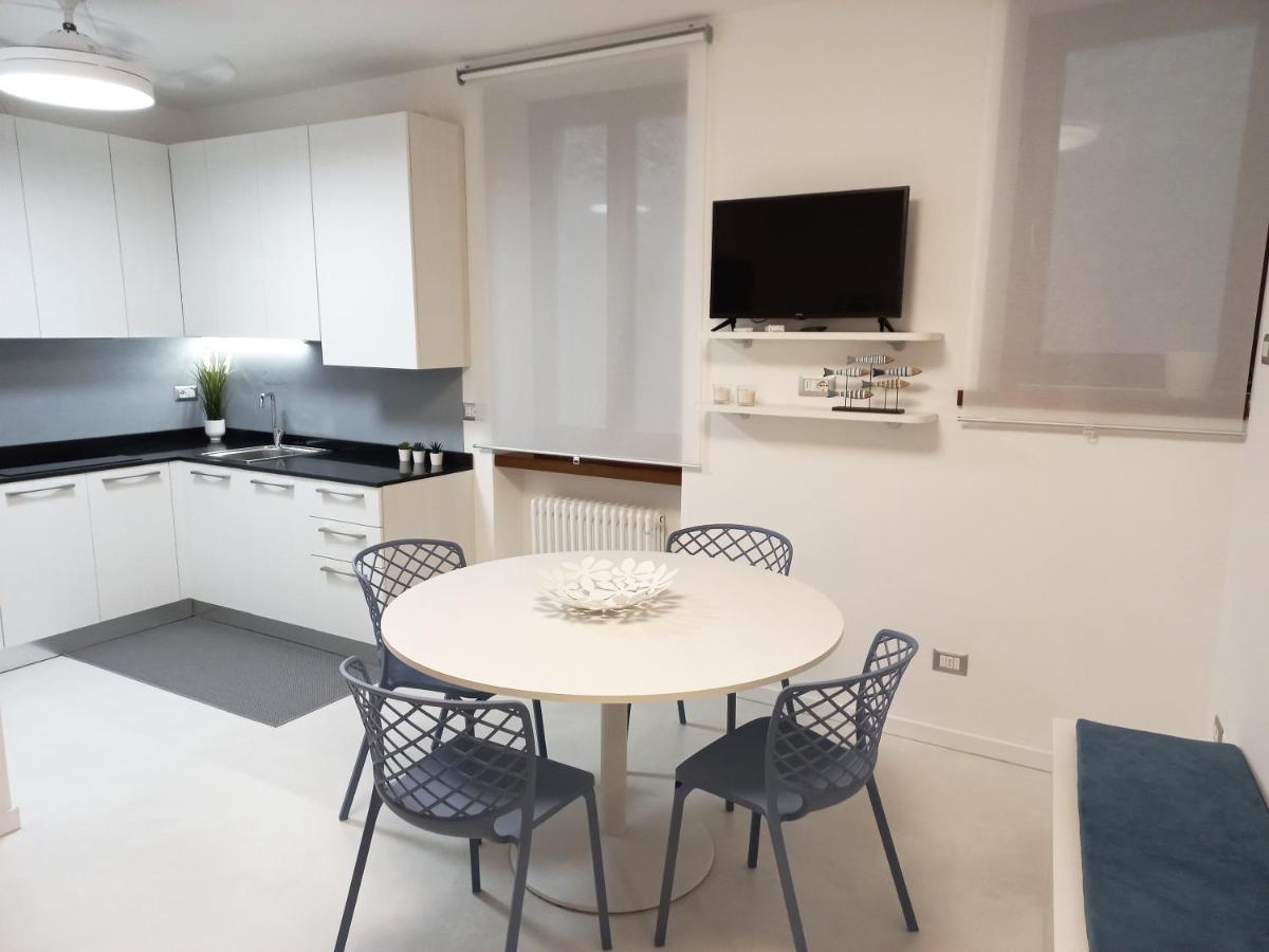 North Lake Riva Apartment, steps from the Garda lake - Housity
