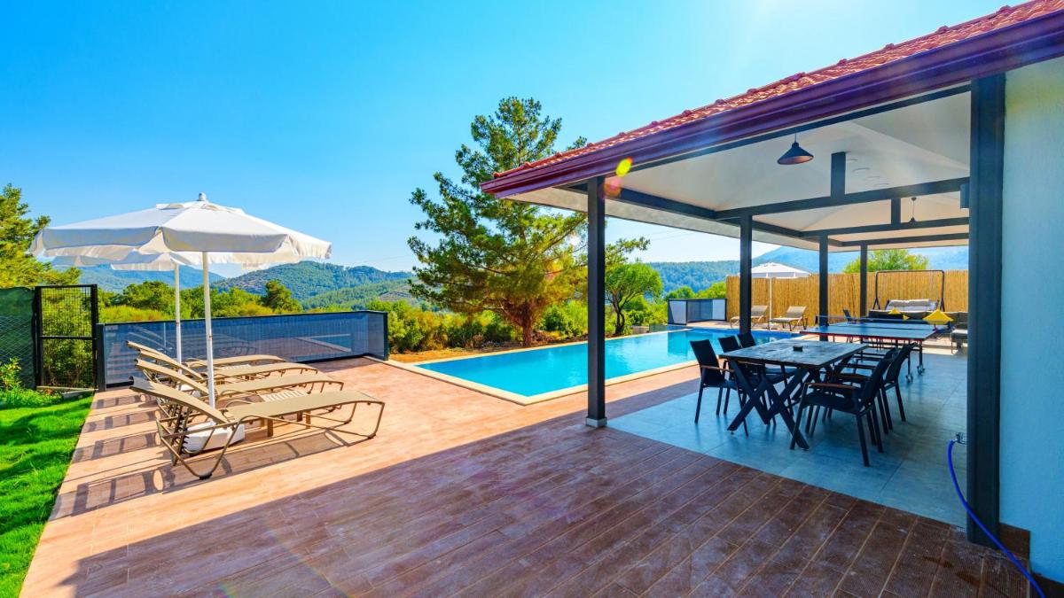 Suitetrails - Oreo - 3 Bedroom Holiday Villa with jaccuzi in Fethiye Yeşilüzümlü