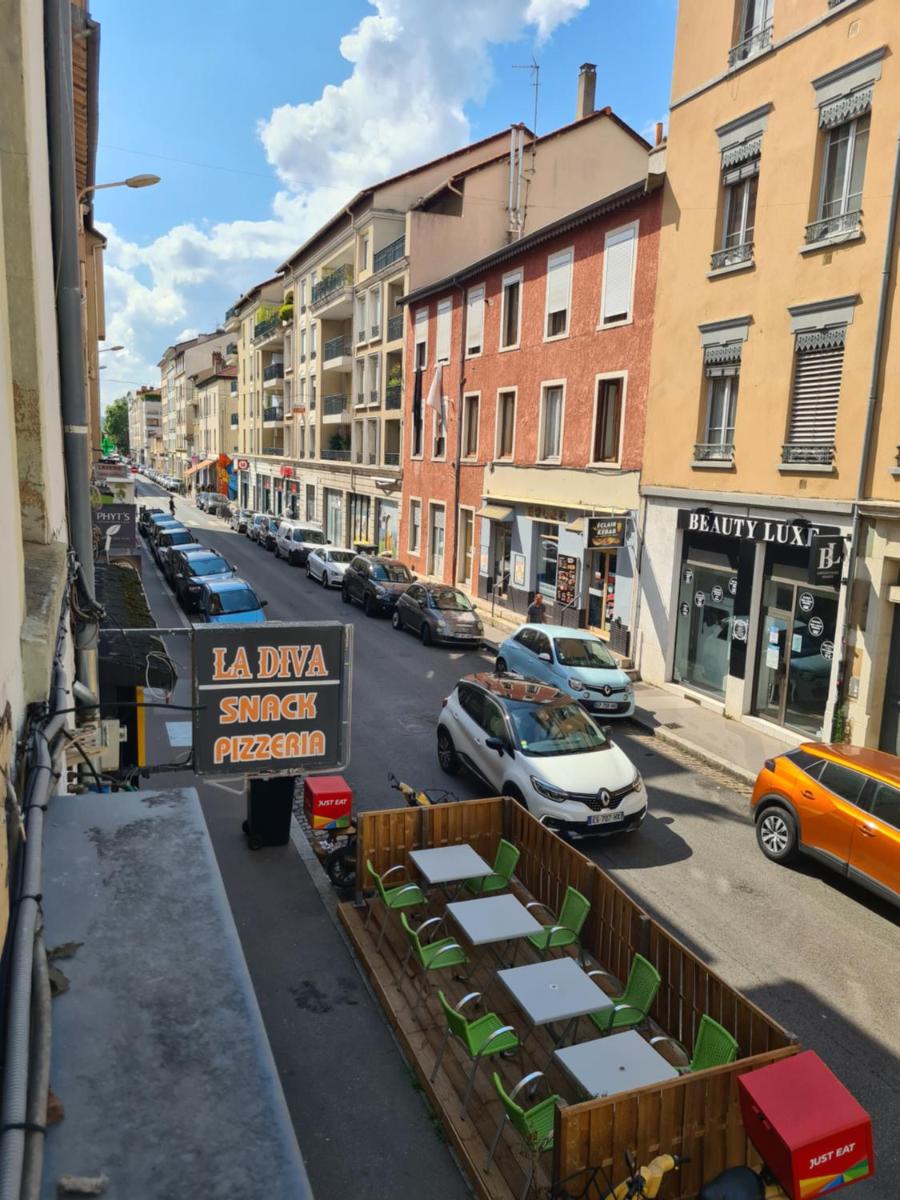 Suitetrails - T2 tout neuf au coeur des commerces de Montchat
