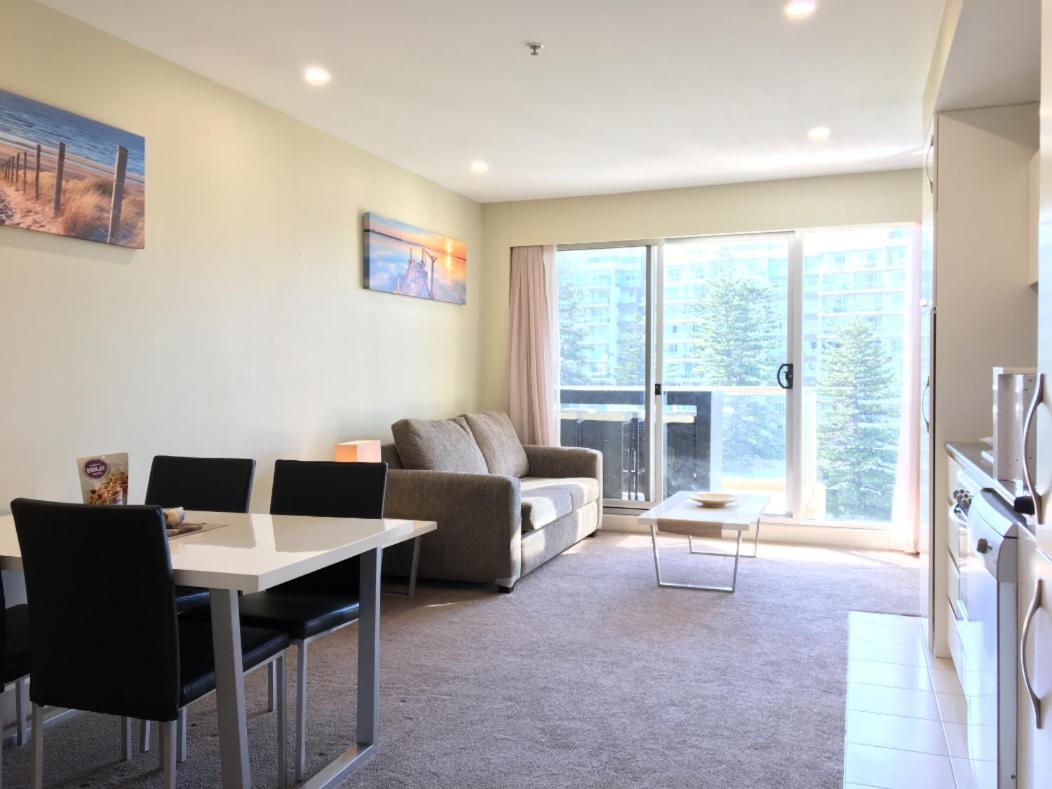 Suitetrails - Beachside Luxury Apartments One & Two Bedroom in Beachfront Oaks Pier Building