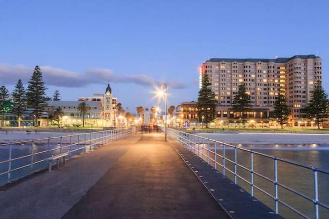 Suitetrails - Beachside Luxury Apartments One & Two Bedroom in Beachfront Oaks Pier Building