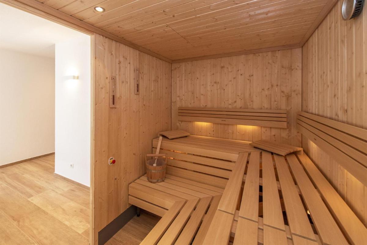 Chalet Vega - Arlberg Holiday Home - Housity