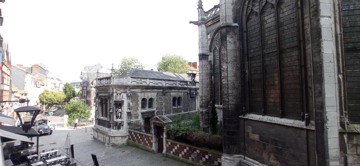 Appart Coeur de Rouen - Place Saint-Maclou - Housity