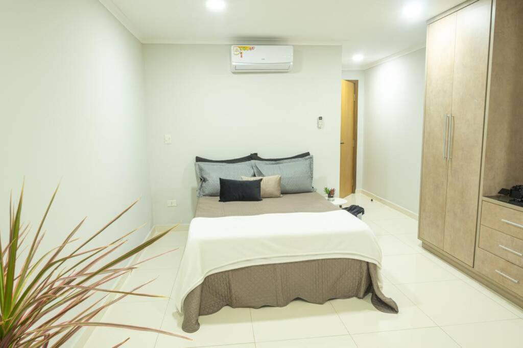 Apartamento cómodo y bien localizado en CDE - Housity