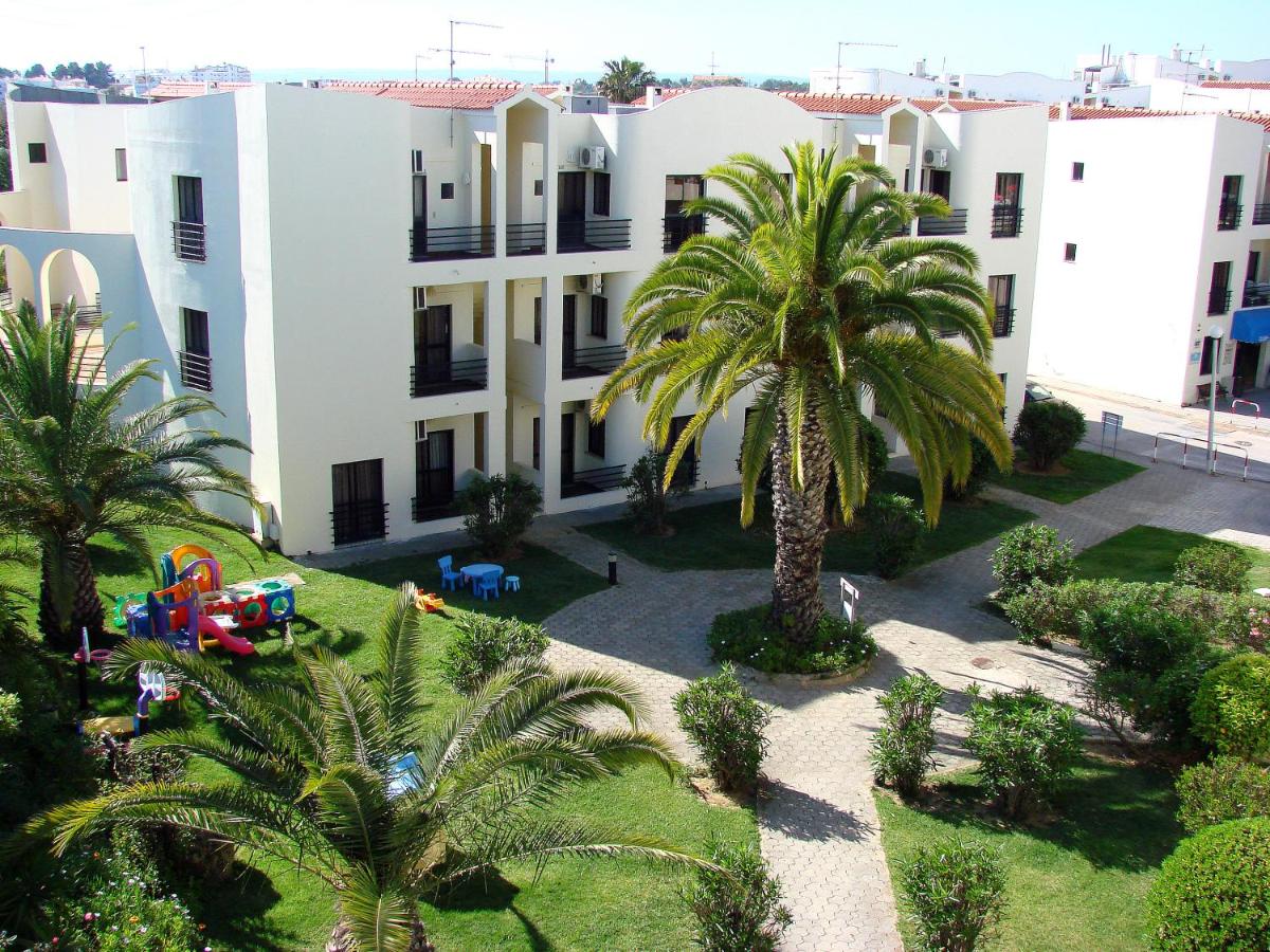 Clube Alvorférias - Housity