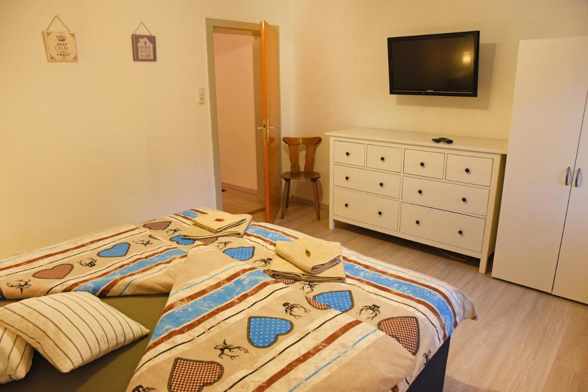 80 m2 Haushälfte, 3 Zimmer, Parkplätze, bis 6 Pers - Housity