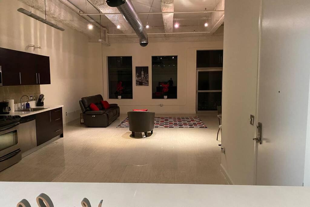 luxury spacious downtown loft - Housity