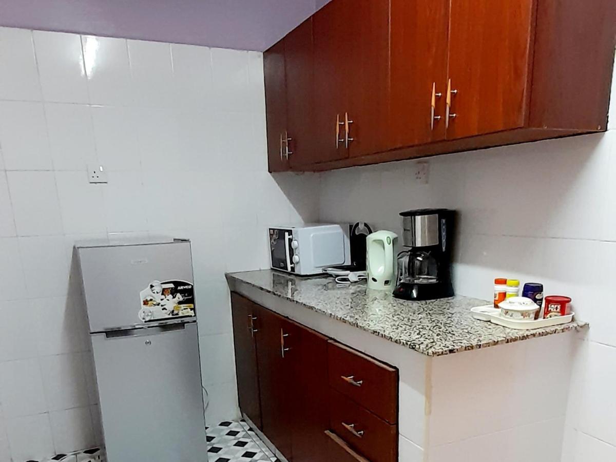 Essy's Furnished Homes Nakuru with pool & GYM - Hizvo