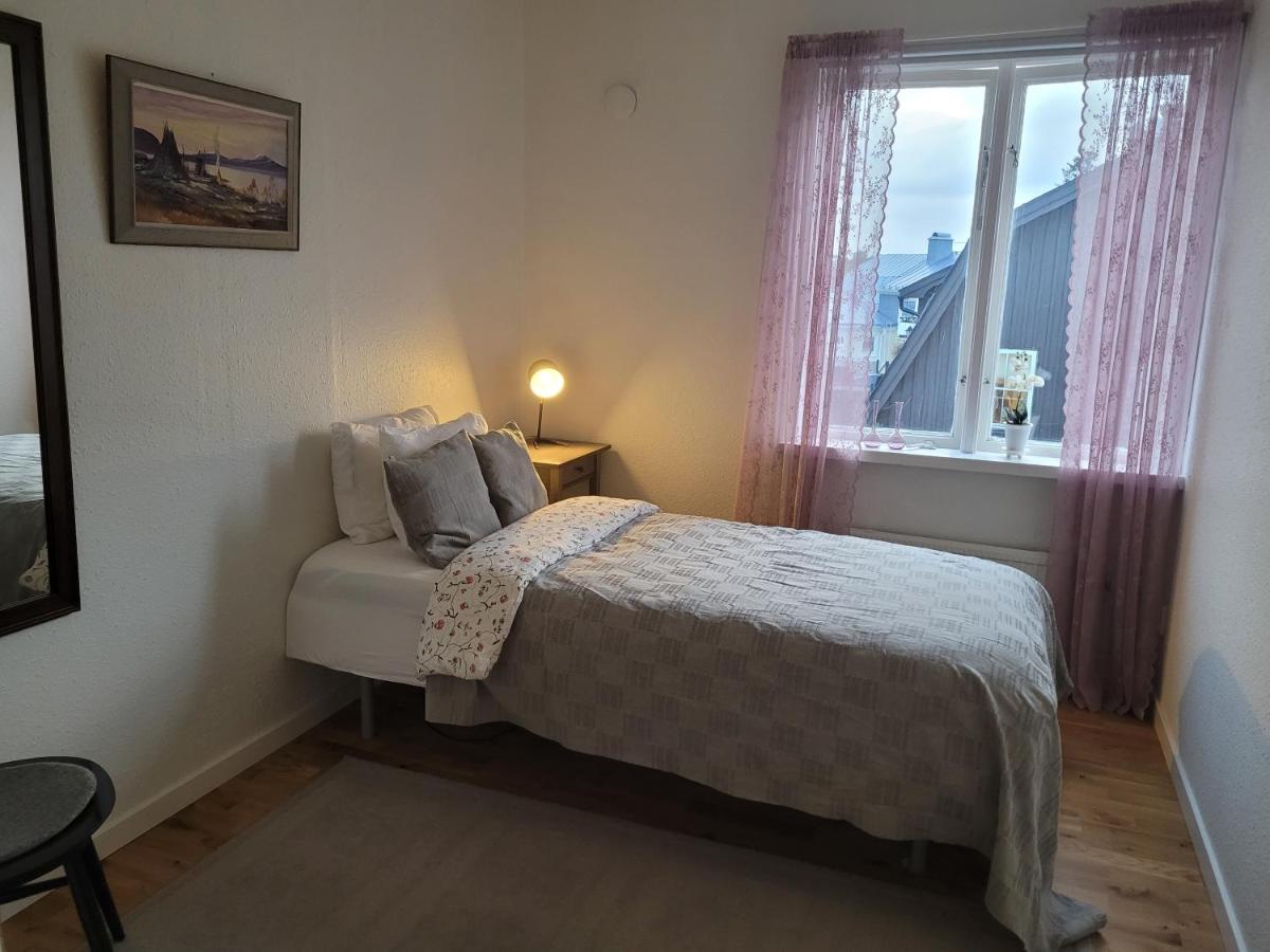Lovely, spacious apartment with free parking - Housity