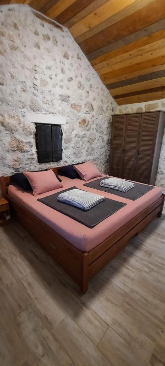 Apartments Mliko i Palenta - Housity