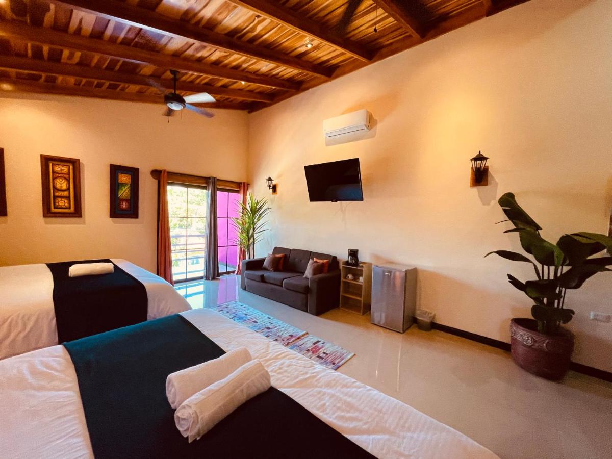 Millenium Manuel Antonio Park and beach - Housity