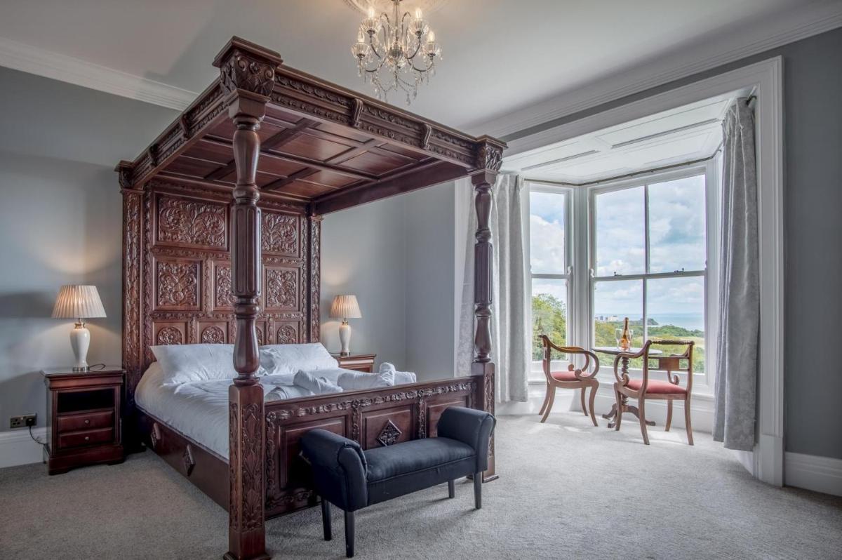 Penally Manor - Luxurious Manor House - Tenby - Housity