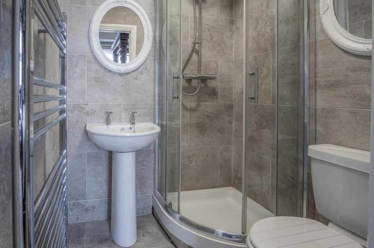 Penally Manor - Luxurious Manor House - Tenby - Housity