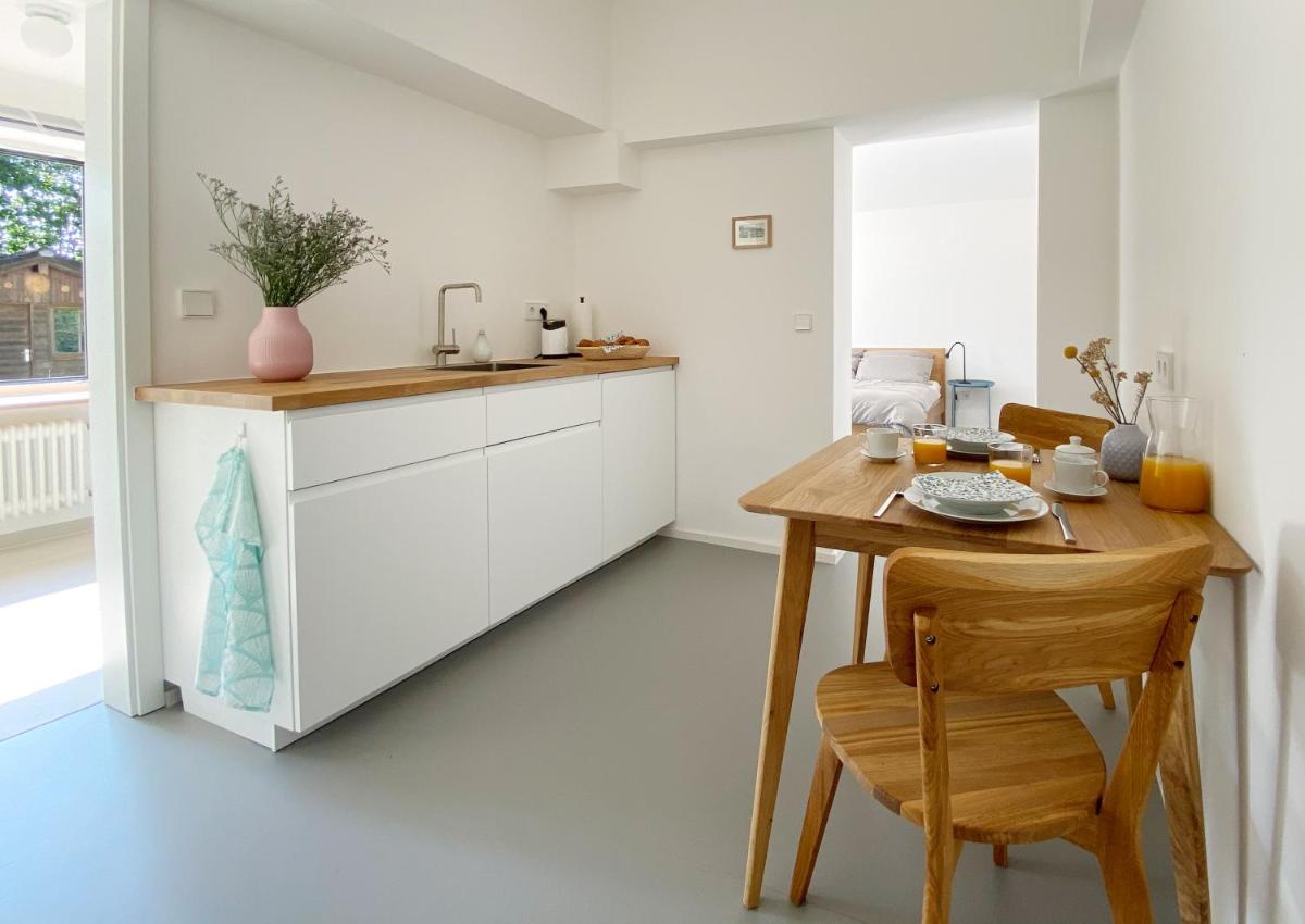 Stilvolles Apartment mit Bergblick-Hütte und Garten - Housity