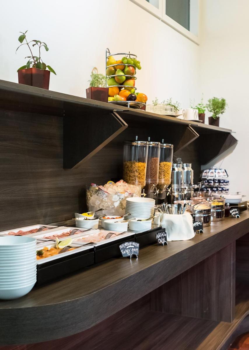 Hotel Metropol Basel - Housity