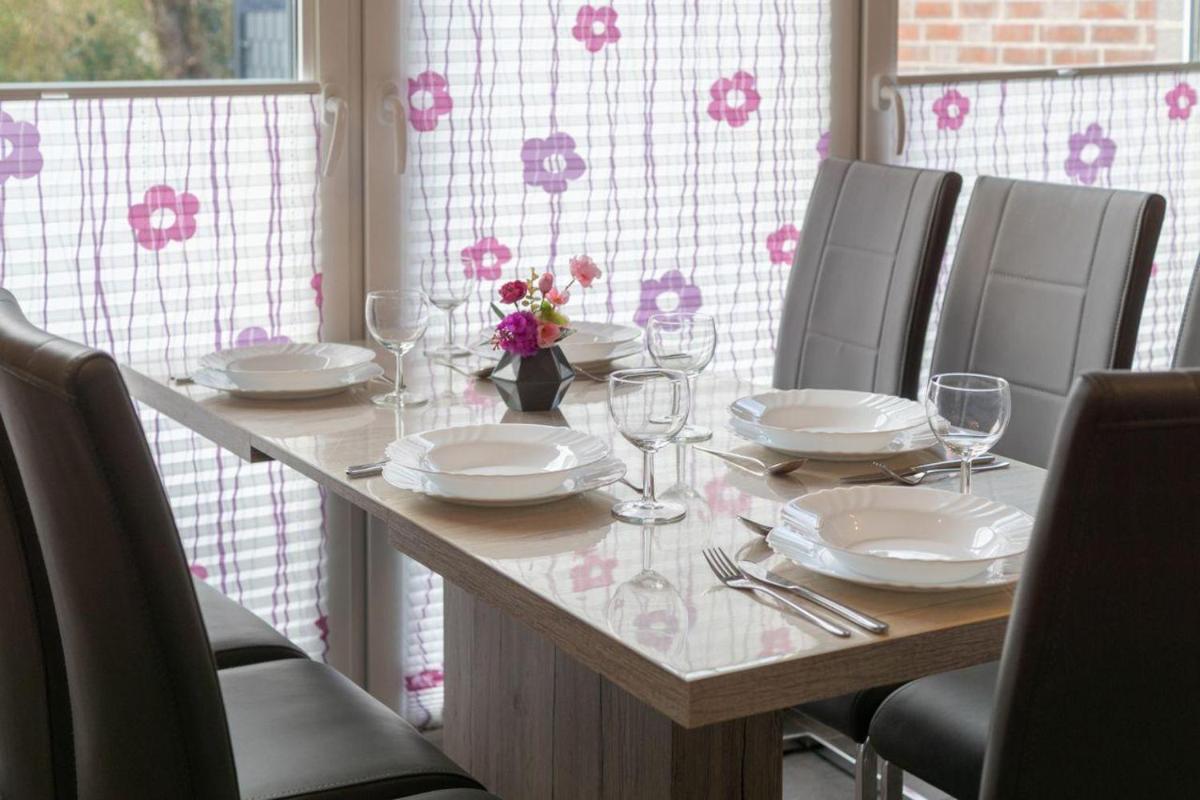 Ferienhaus-Lucky-bis-6-Personen-mit-Garten-und-Haustier - Housity