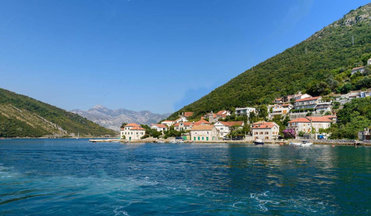 Apartment by the Sea - Housity