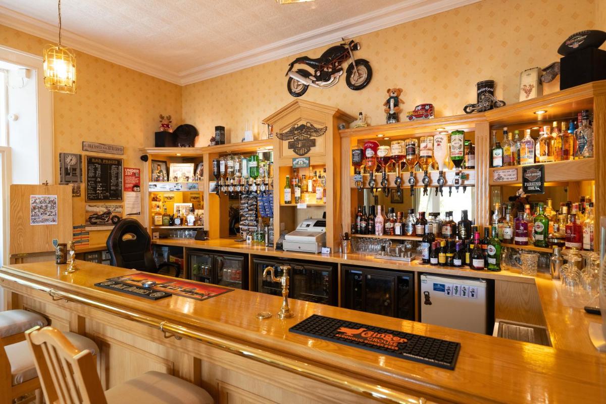 The Hill Hotel - Housity