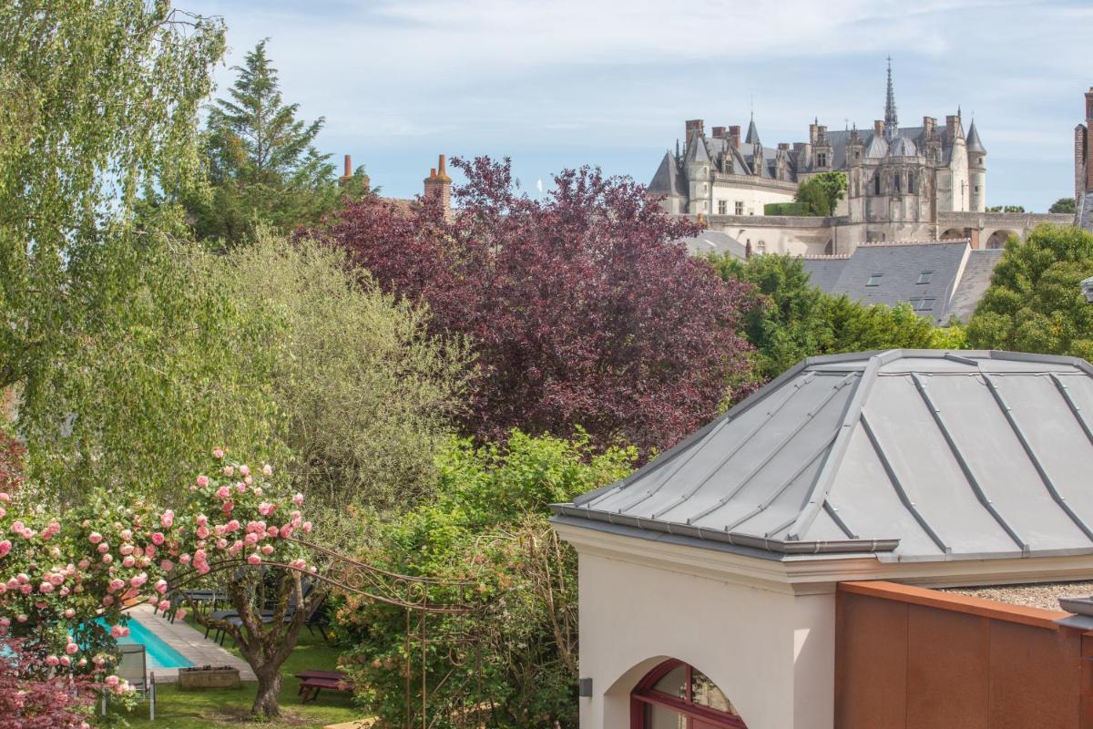 Jardin de l'établissement Hôtel Spa - Au Charme Rabelaisien