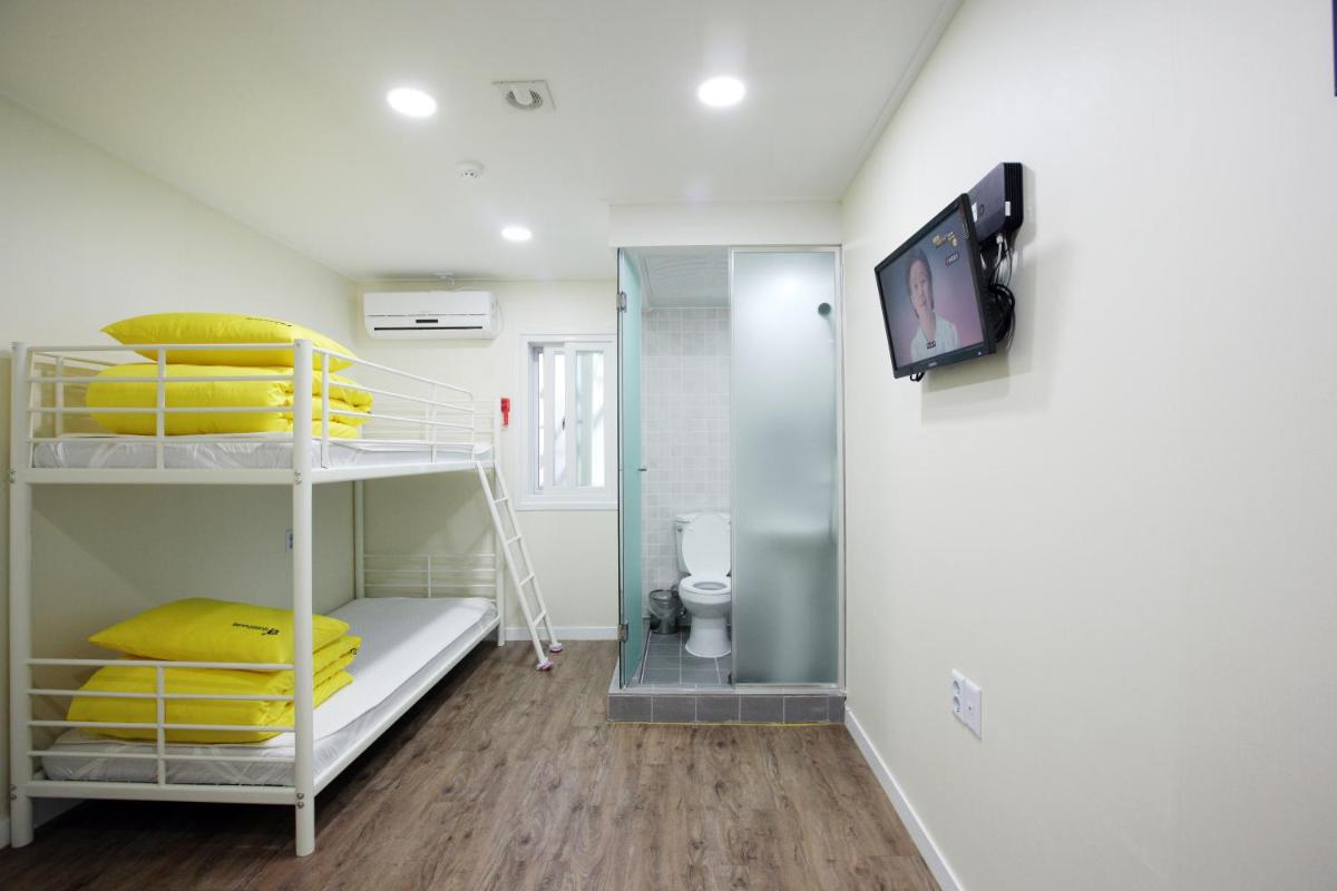 Suitetrails - 24 Guesthouse Myeongdong Avenue