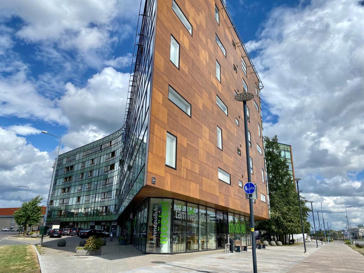 Cozy Lootsi Residence with Sauna and Balcony - Tallinn city centre - Housity