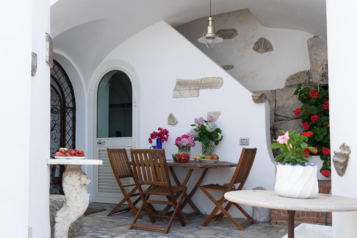 Villa Castello Apartments - Housity