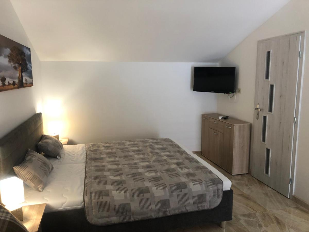 PODHÁJSKA 110 - Housity